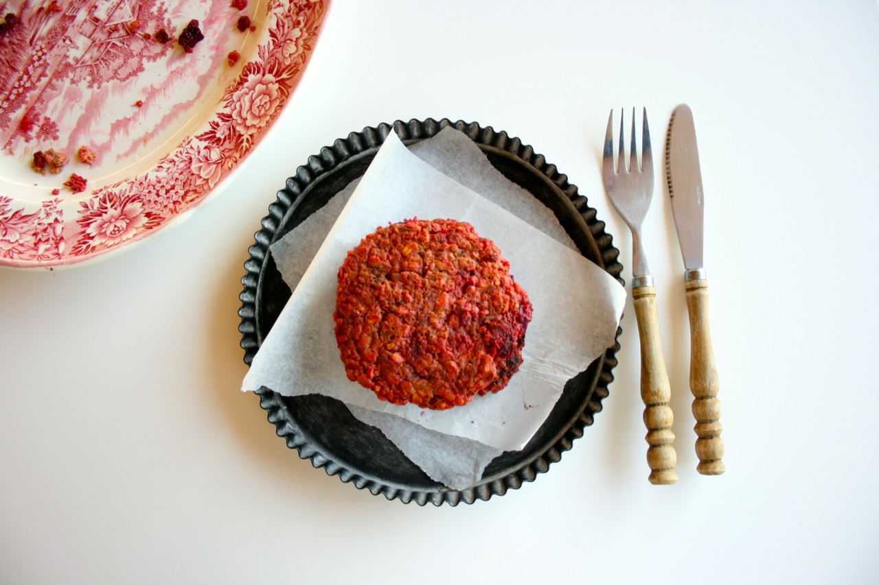 Hirse-Laibchen mit Roter Bete - goats.today Hirse-Laibchen mit Roter Bete - goats.today